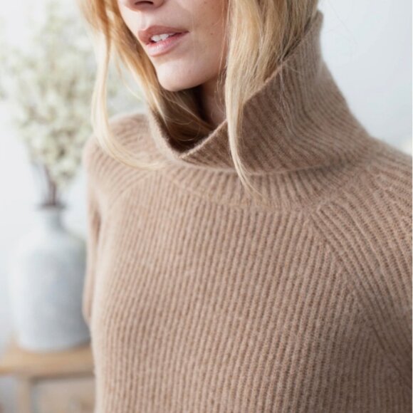 Marea by Liz Joy Sienna Cashmere Sweater in Camel Heather - Picture 6 of 8